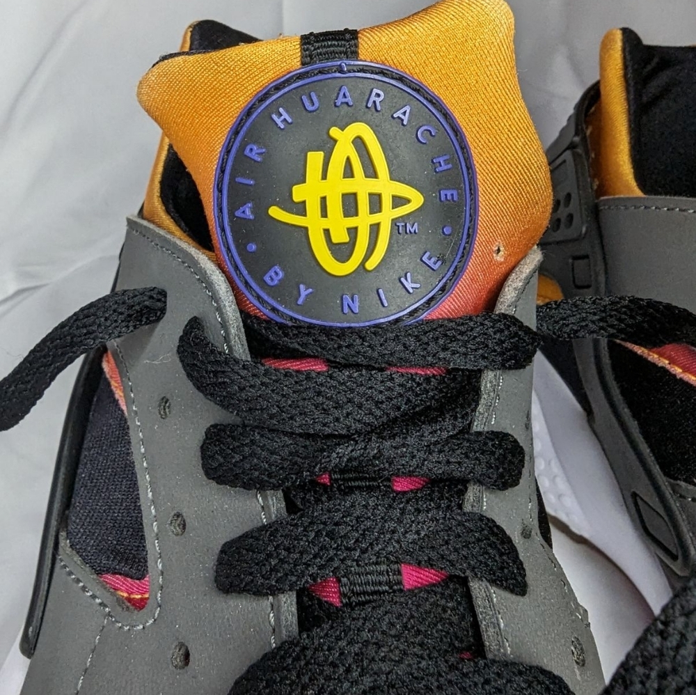 Nike air huarache shoes